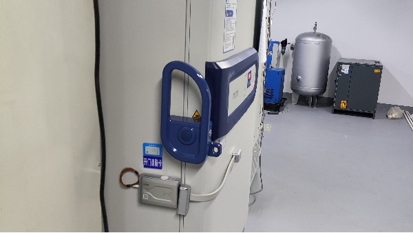 生物冰箱智能锁是给样本冰箱又加了一层保护柜吗?25.12.22